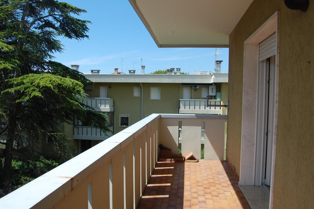 Appartamento Elegance Lignano Sabbiadoro Bagian luar foto